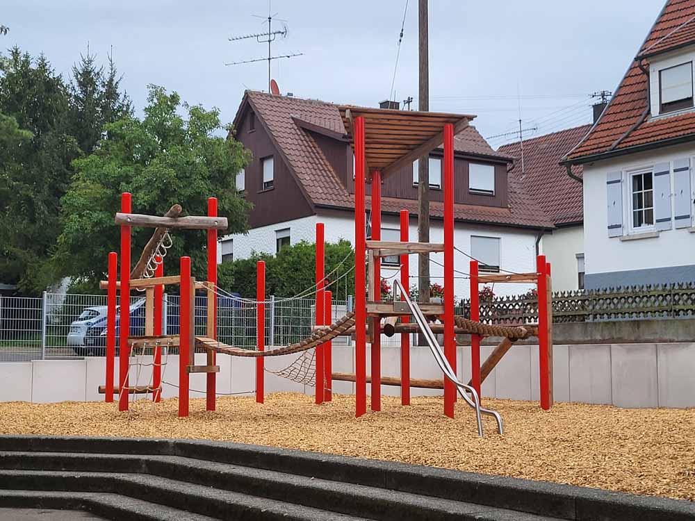 Sie betrachten gerade Endlich Pause auf dem neuen Spielplatz!