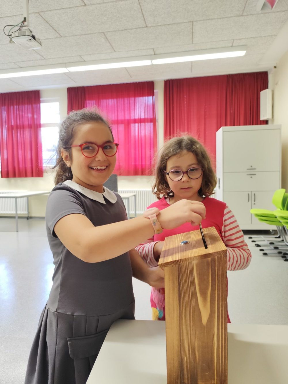 Mehr über den Artikel erfahren Demokratie erleben – unsere Klassensprecherwahl 2025