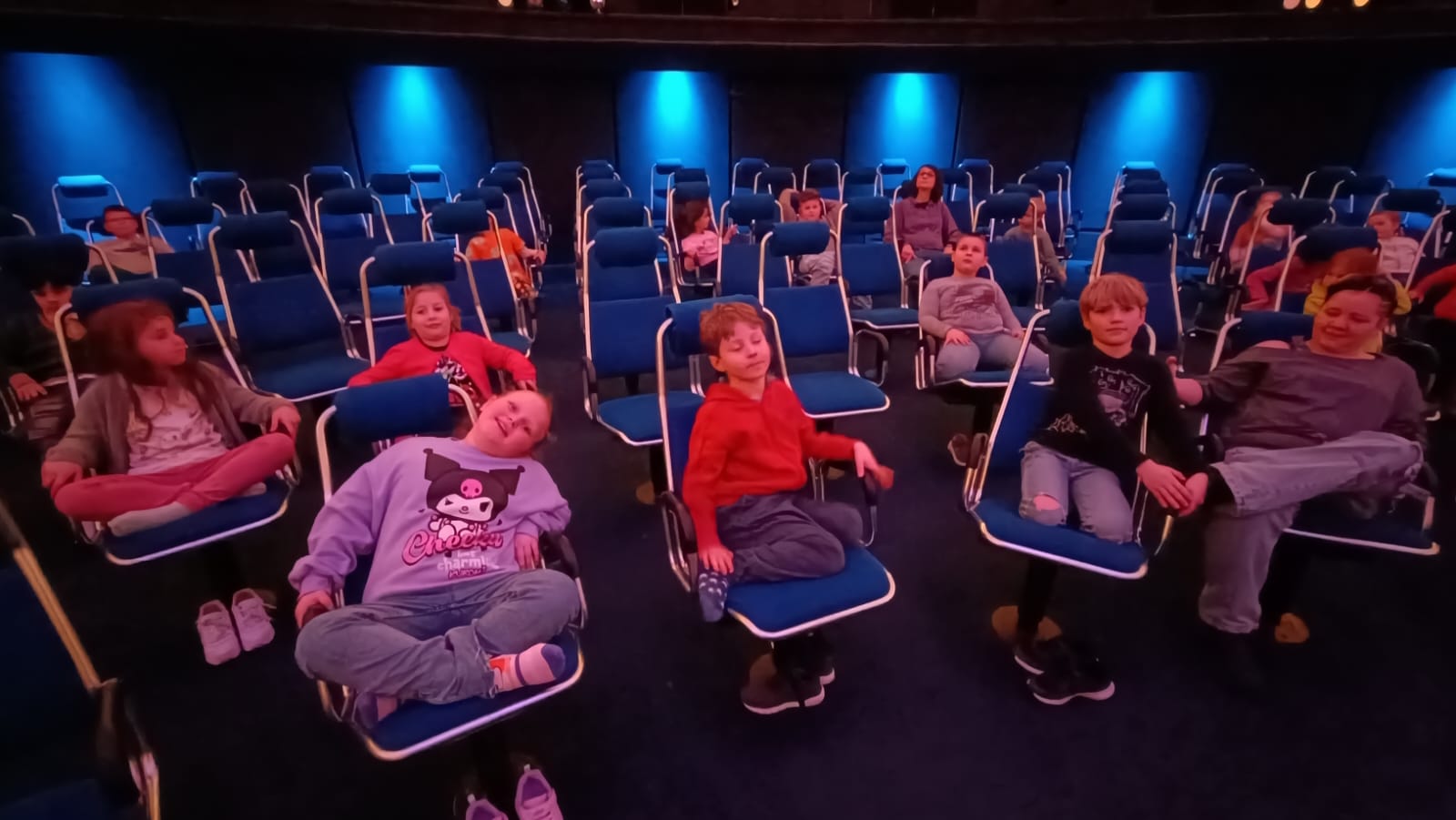 Mehr über den Artikel erfahren Ausflug ins Planetarium nach Stuttgart – Klasse 1a und 1b