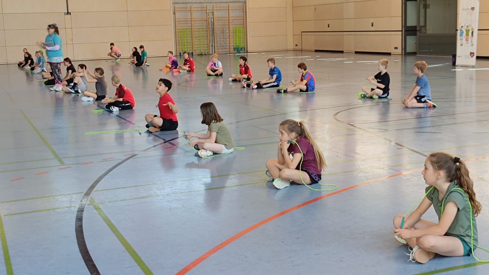 Mehr über den Artikel erfahren „Skipping Hearts“ – Rope-Skipping-Tag für Klasse 3 und 4